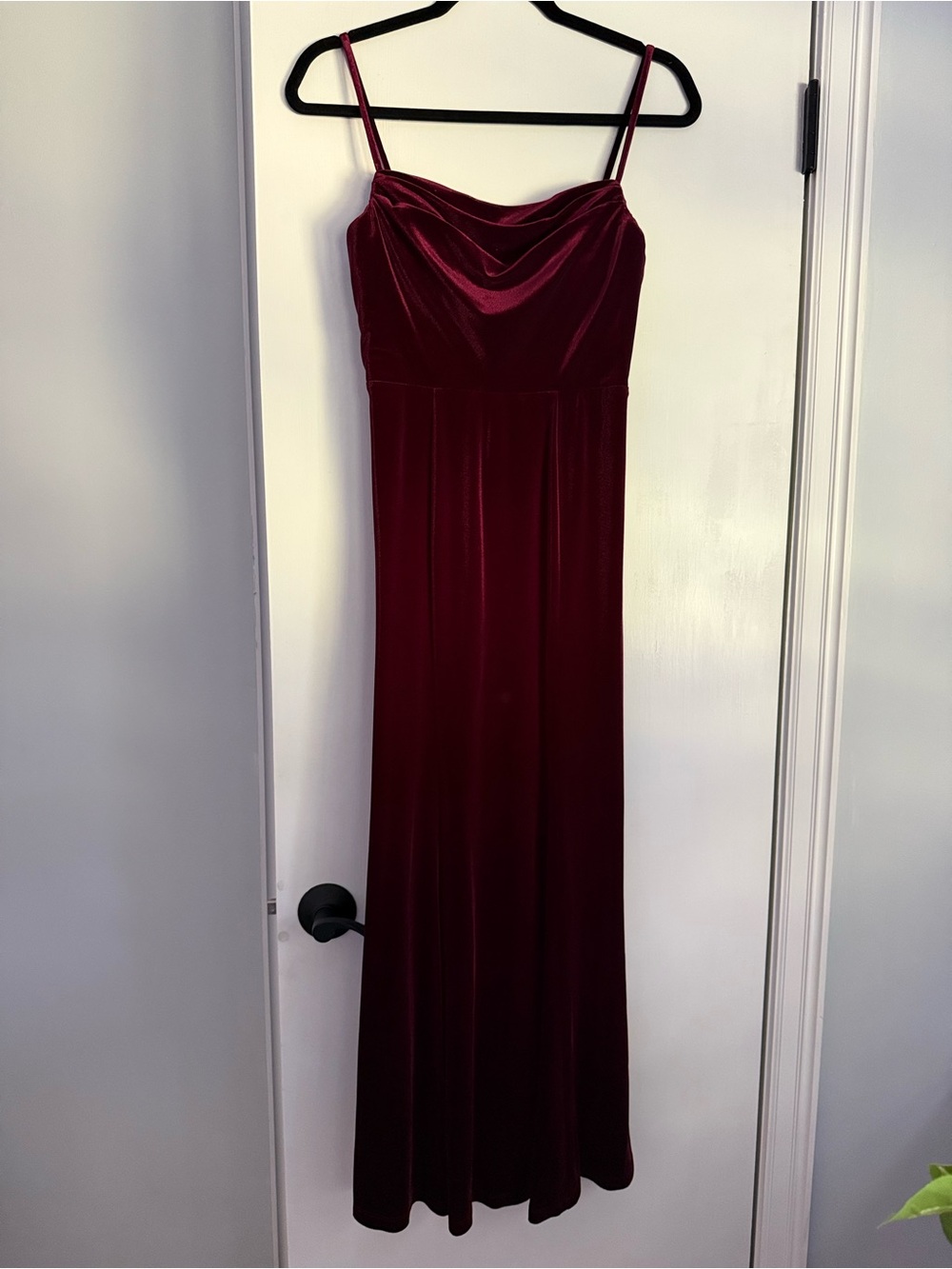 Elegant Burgundy Azazie Velvet Spaghetti-Strap Evening Dress Size A4